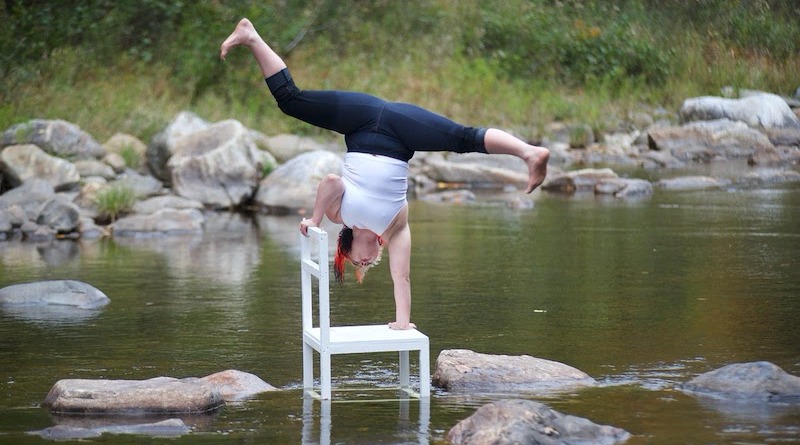 hand balancing