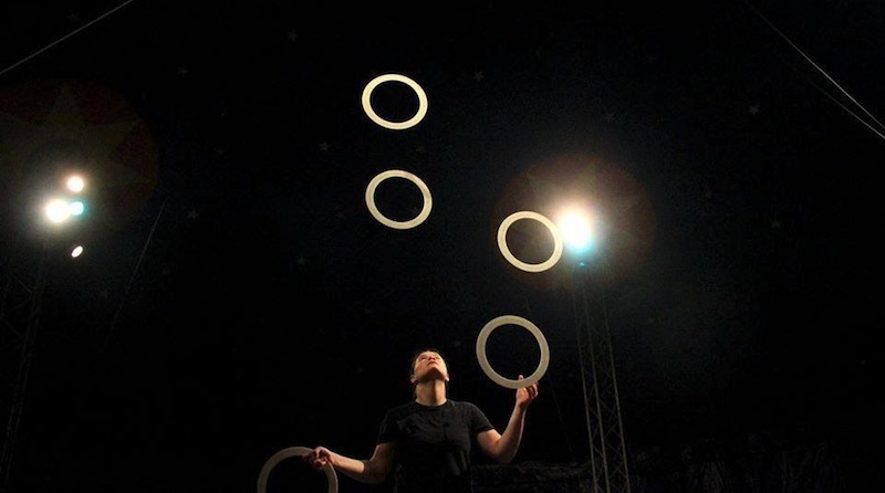 hoop juggling
