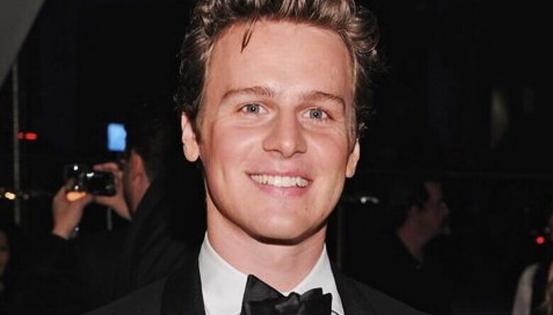 Jonathan Groff