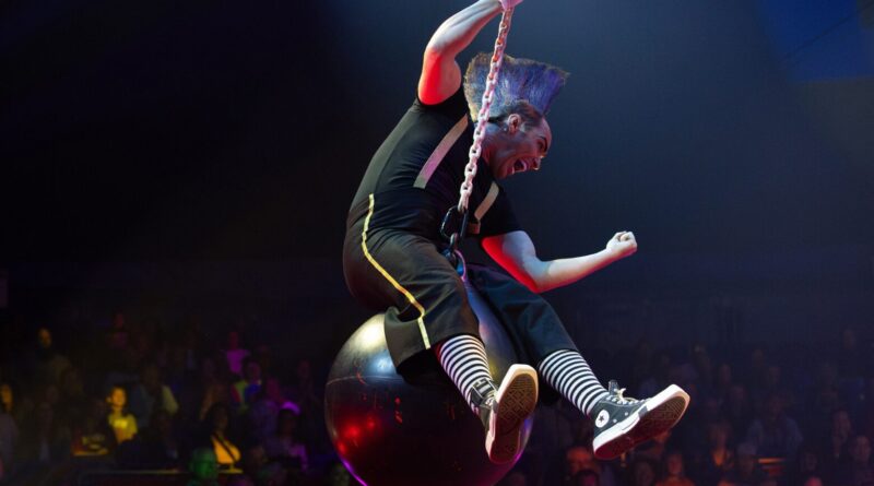 Nik Wallenda's Wonderland Returns to Sarasota for Season 2