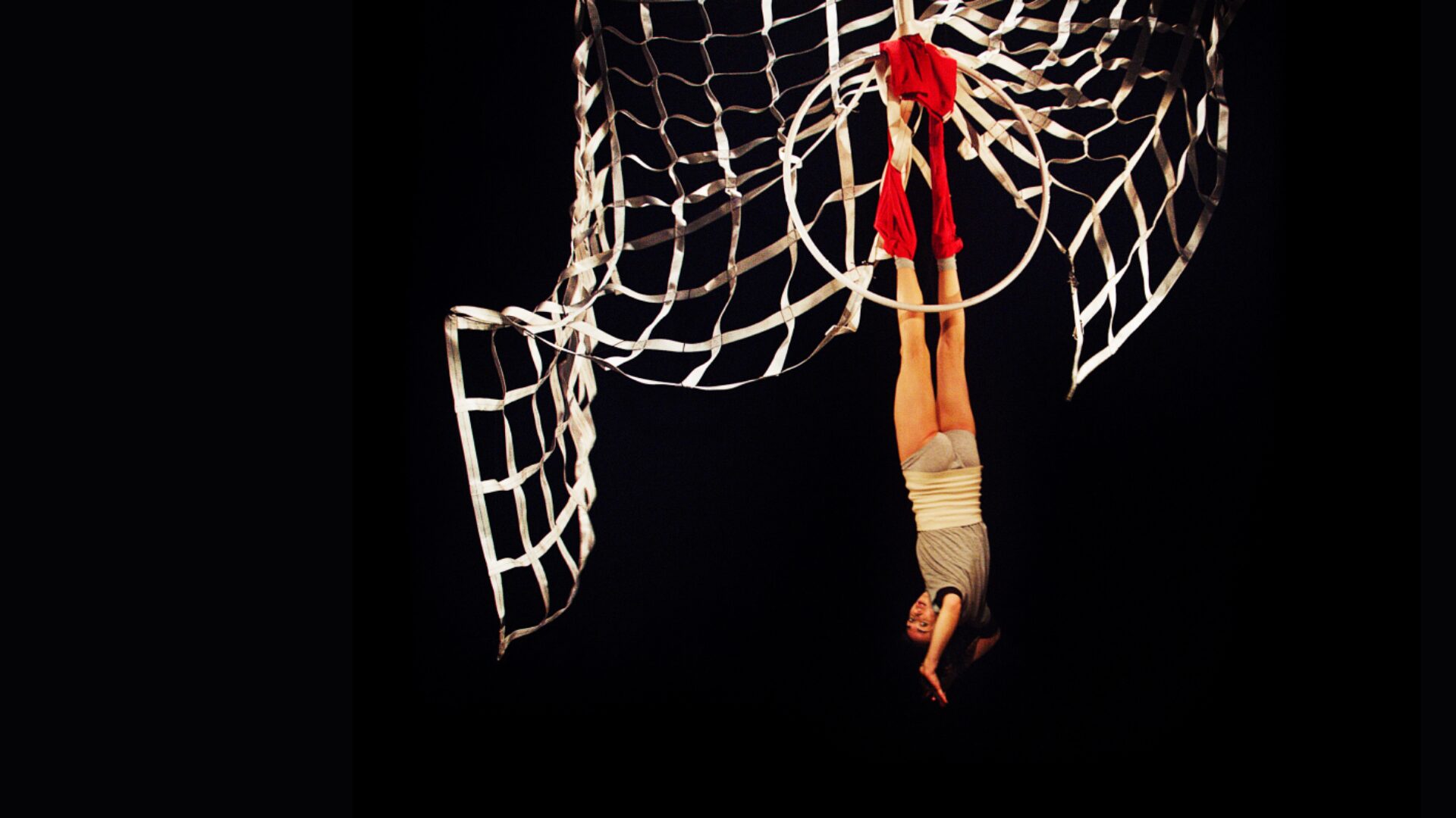 Historic Leap for Québec Circus: SCUSE Wins First-Ever Best Circus Piece Award