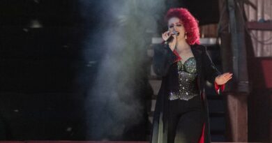 The Five Ws – Lili Konyot