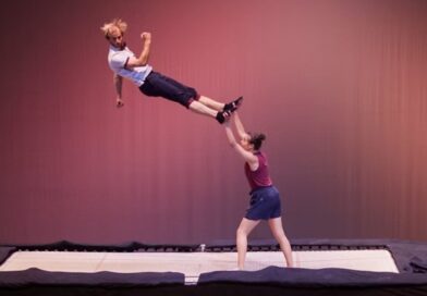 Between Street Theatre And Theatre Stage - Duo Aramelo