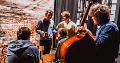 The People Who Stay – Entertainment Industry Life The People Who Stay – Entertainment Industry Life