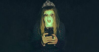 Alfrun Rose’s AI Thriller ‘Dead Air’ at Greenwich Theatre