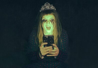 Alfrun Rose’s AI Thriller 'Dead Air' at Greenwich Theatre