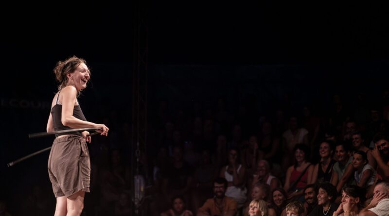 Stand-up Comedy and Circus: Neighbours, Cousins, or Brothers? Stand-up Comedy and Circus: Neighbours, Cousins, or Brothers?