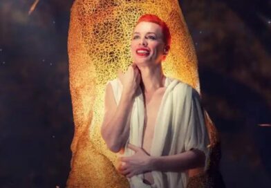 Divina de Campo Stars in London Debut of 'Amanda' Musical - StageLync