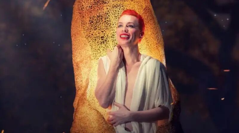 Divina de Campo Stars in London Debut of 'Amanda' Musical - StageLync