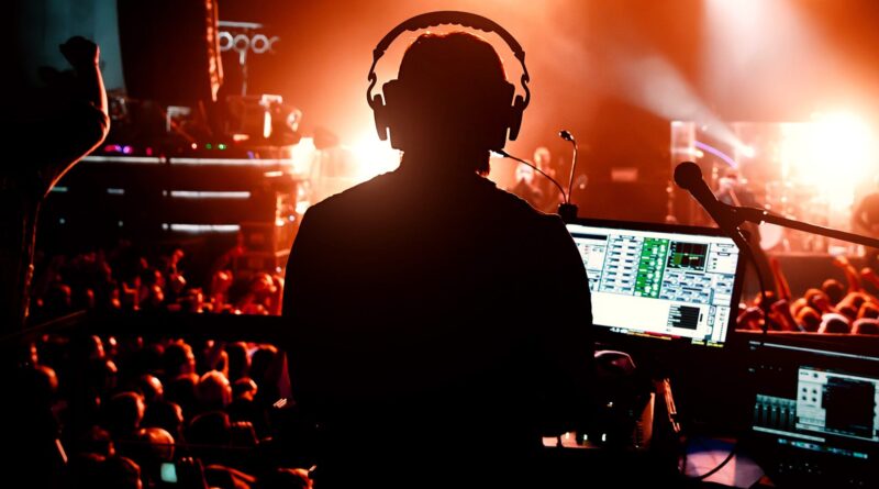Audio & Sound Jobs in Theatre and Live Production: The StageLync Job Board Audio & Sound Jobs in Theatre and Live Production: The StageLync Job Board