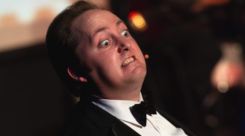 Austin Walker Brings Nostalgic Variety Show to EdFringe
