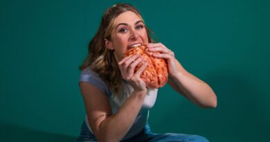 Beth Wants the D: Bipolar Comedy Makes London Debut Beth Wants the D: Bipolar Comedy Makes London Debut